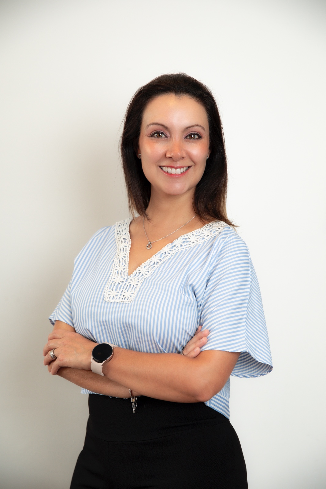 Montse de la Riva, contacto